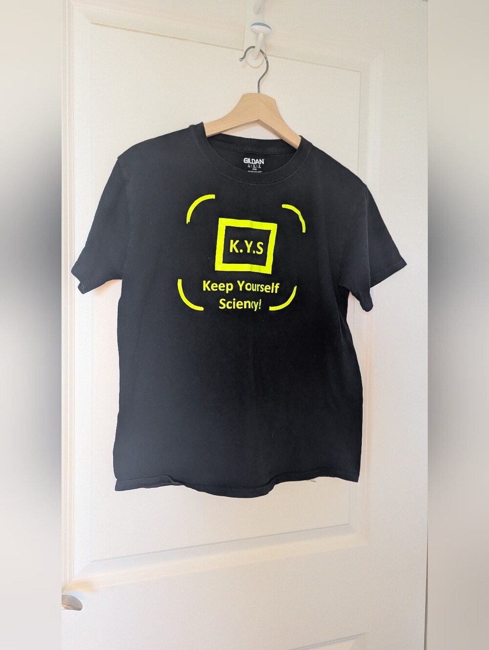 Gildan Keep Yourself Sciency Graphic Tee Black Youth Large (14/16)